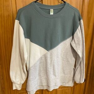 tri color crewneck